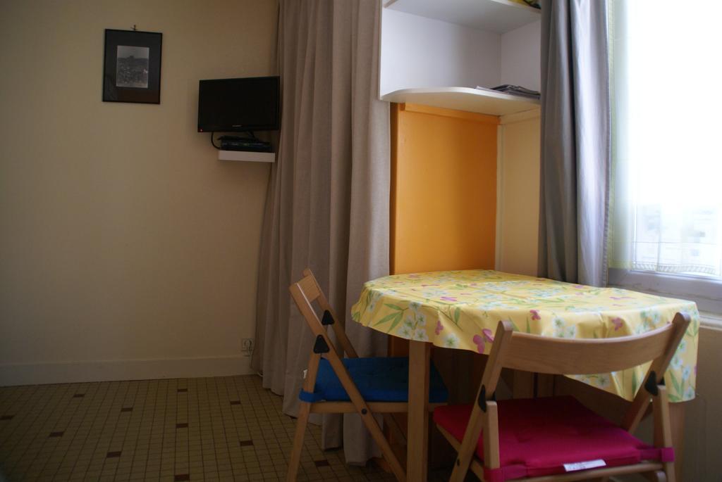 Au Coeur De Bourg Csm Daire Courseulles-sur-Mer Oda fotoğraf